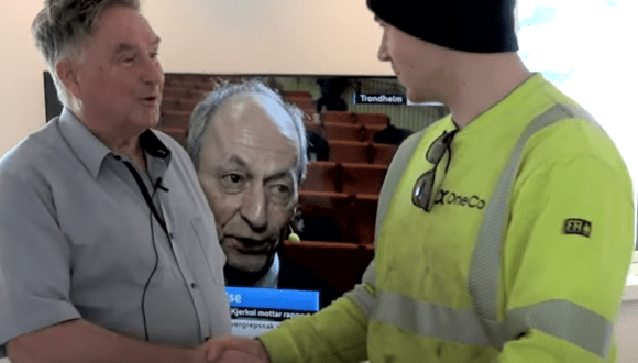 Lofotkraft Bredbånd-kunde Einar Åge Walsøe i Kabelvåg