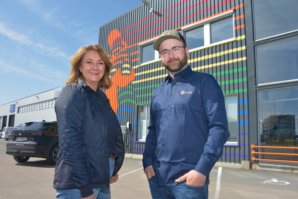 Trine Husjord i Lofotkraft Bredbånd og Sofus Eriksen i Lias.