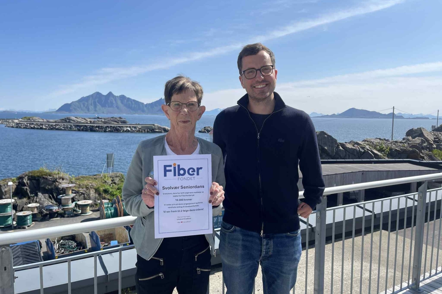 Edith Eliassen i Lofoten Seniordans og Edvard Aasjord Møkleby i Lofotkraft Bredbånd