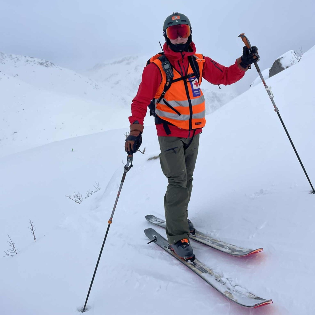 Lasse Kristoffer Størkersen ute på tur med Røde Kors